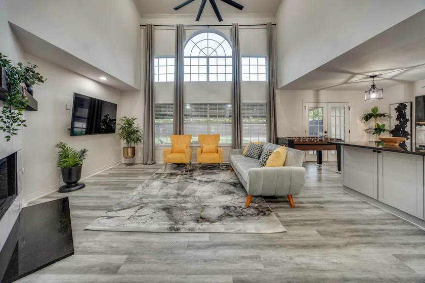 Luxury Lovefield Dallas Retreat Near Uptown Dallas - Image 1