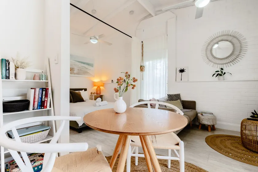 Mooloolaba Beach Studio - Image 1