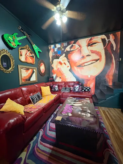 Gimme Shelter RocknRollBnB - Image 1