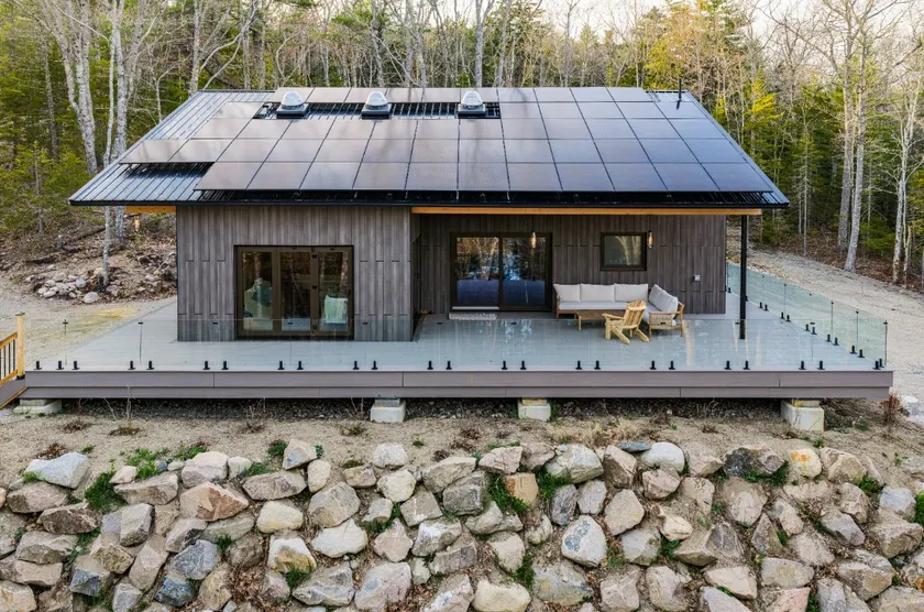 Private Lakefront Estate Near Acadia - 200 Acres - Image 1