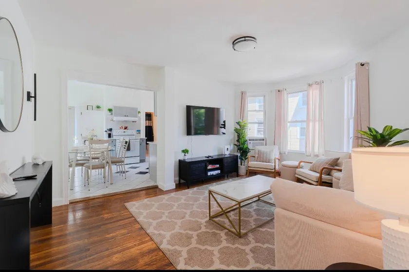 Spacious 5BD|1BA+gameroom T-10min to Boston. - Image 1