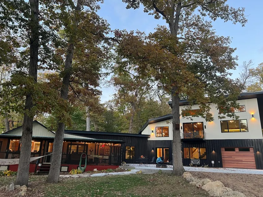 Lodge on Wapsi River near TBK Complex, sleeps 10 - Image 1