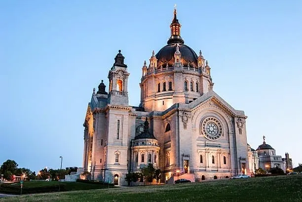 Urban Luxe with Unmatched Location- Cathedral View - Image 1