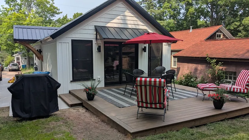 Sherman Cottage, Stylish Gem - Image 1
