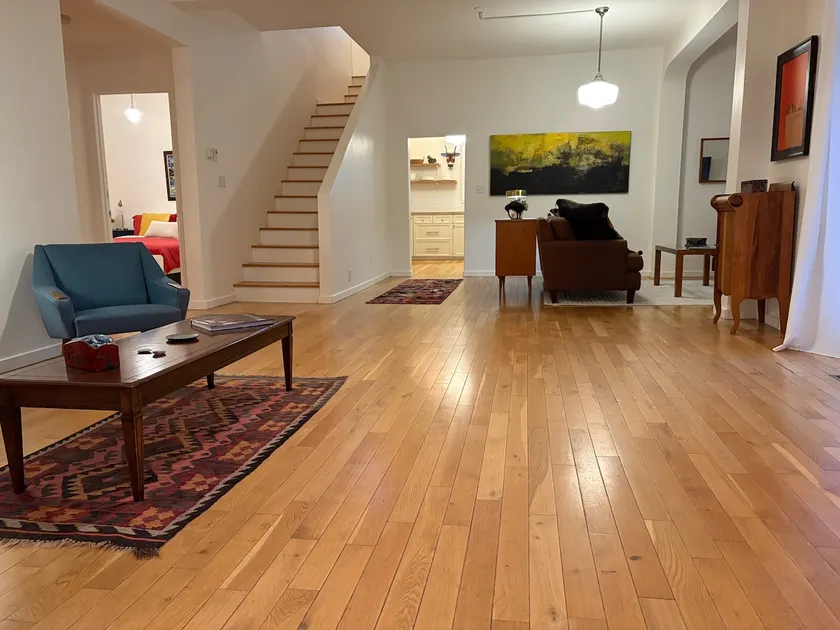 Casa Casita: Cozy downtown Lethbridge home - Image 1