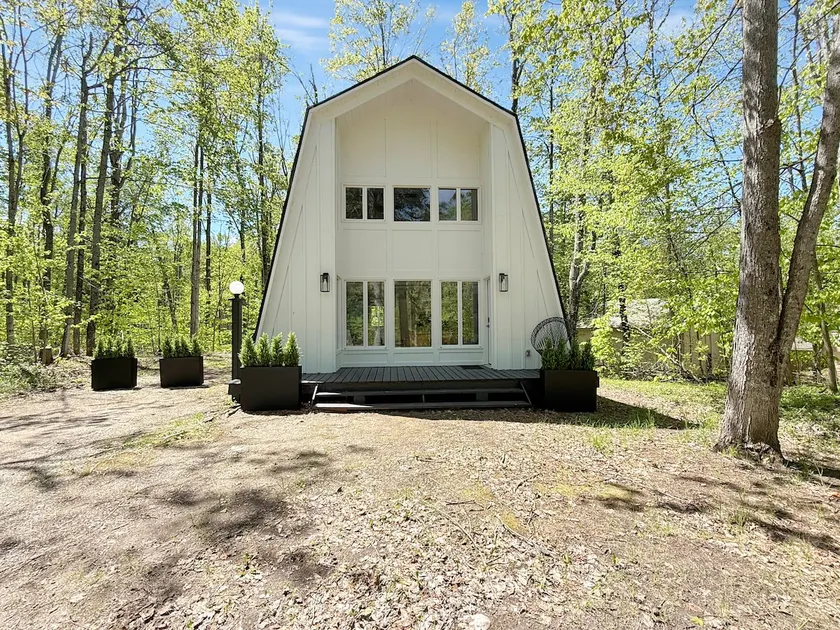 The Harbor Springs Haus - Image 1