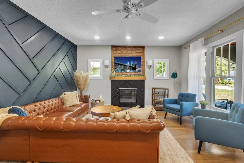 Historic Home Near Hulaween | Sleeps 10 - Image 1