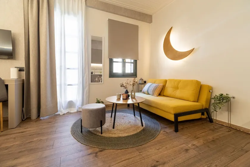 La Luna Luxury Stay - Image 1