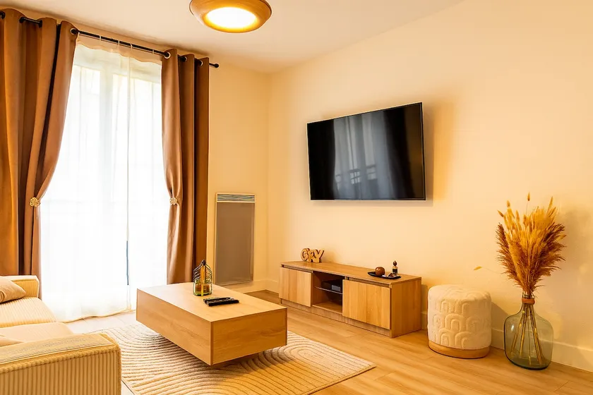 Le P'tit Coin – 1-bedroom apartment with pool, terrace & parking - Image 1
