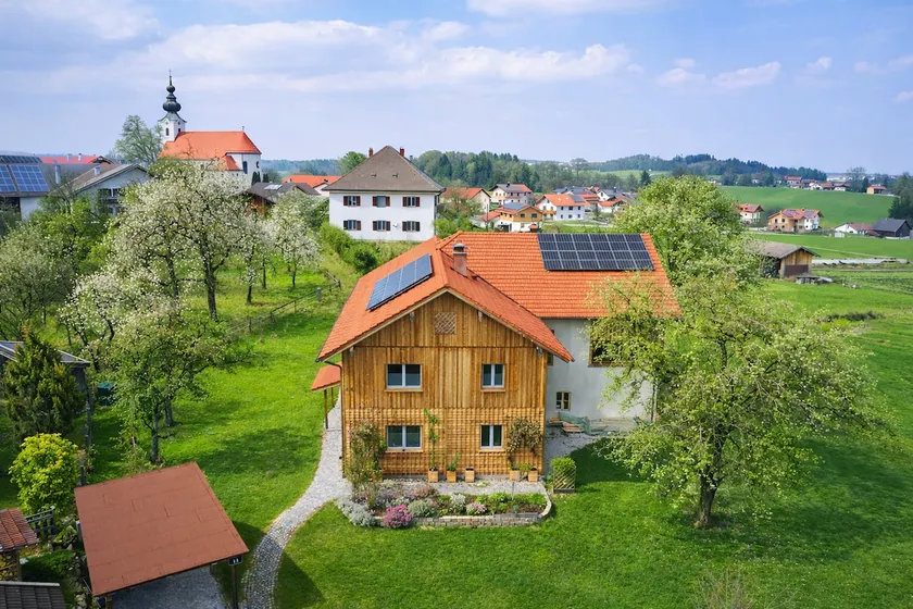 Design & wood, house 20 minutes from Salzburg - Image 1