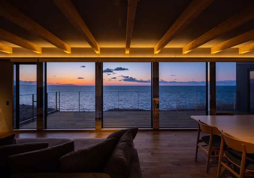 Private Sauna Villa Near Sapporo with Ocean Views - Image 1