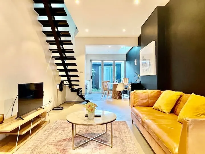 Unique 3-Bed, 1.5-Bath Terrace in Paddington - Image 1
