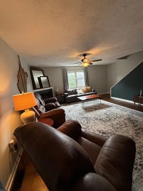 Townhouse by the Stadium - Image 1