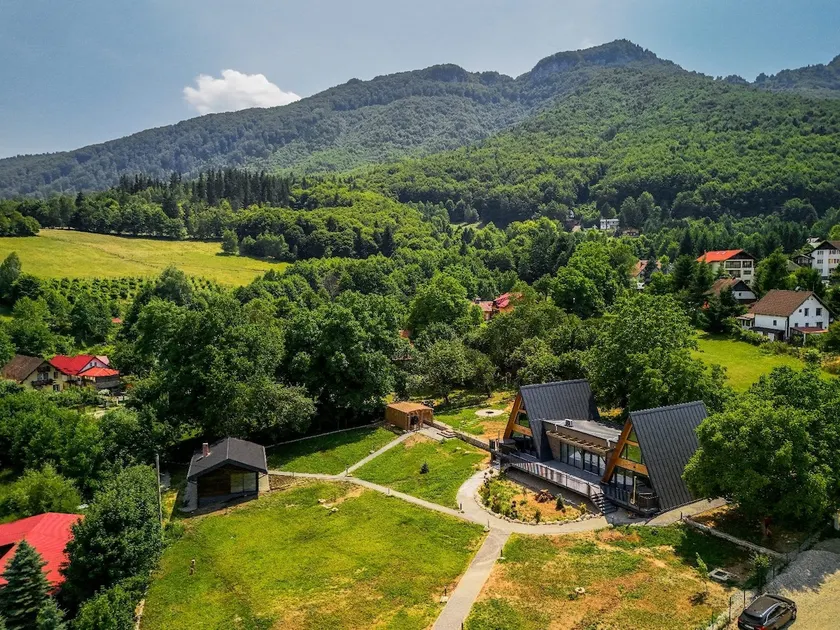 Aza Chalet - Image 1