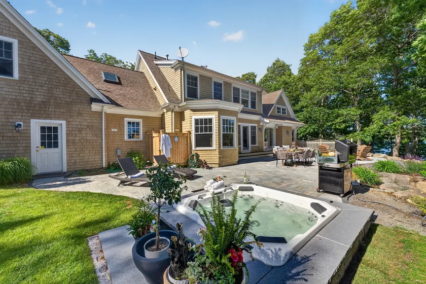 Opulent Private Waterfront Escape with NEW Hot Tub - Image 1