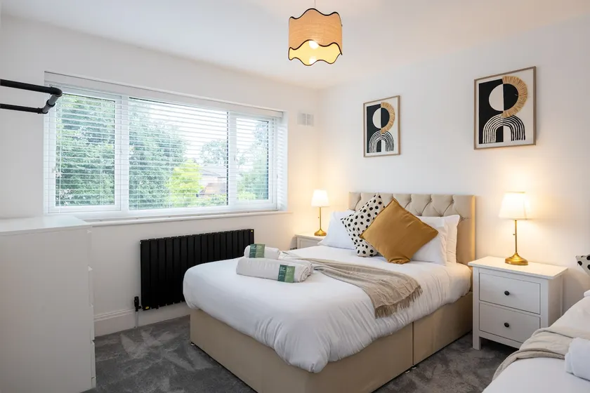 The Wilmslow House Free Parking - Close to Airport - Image 1