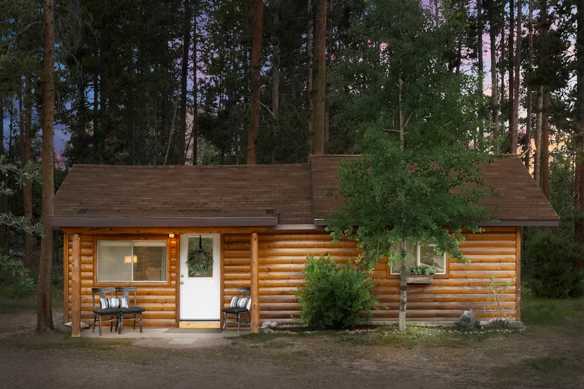 Grand Lake Gem | Walk to Lake/Town | Stylish Decor - Image 1