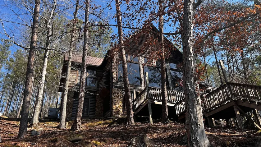 Rustic Cabin on Clear Creek! - Image 1