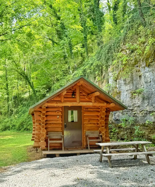 Ole 76 Cabin near Glade Top/Mark Twain - Image 1