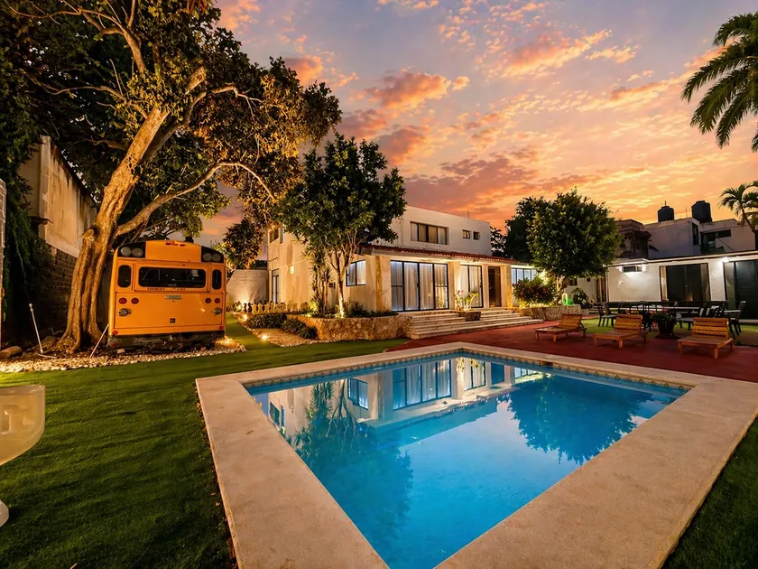 Naturally bright stay for 4 plus pool - Image 1