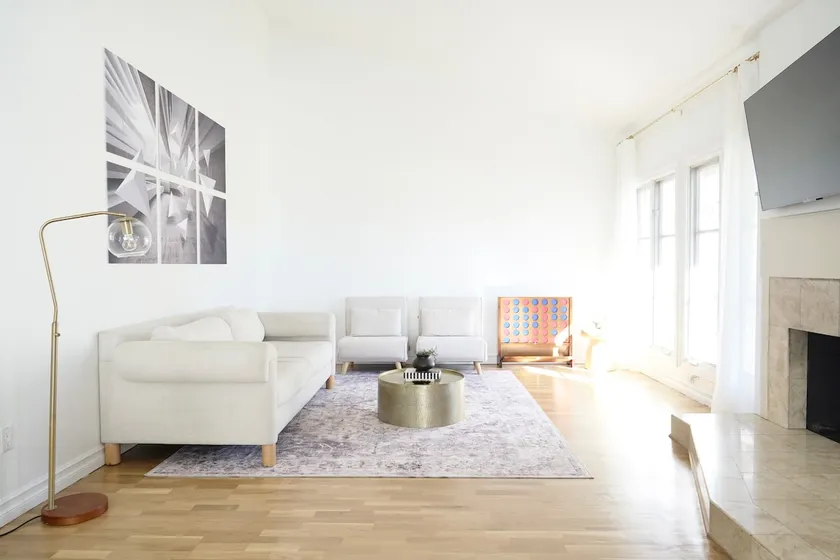 Quaint 2BR near Mall & Beaches - Image 1