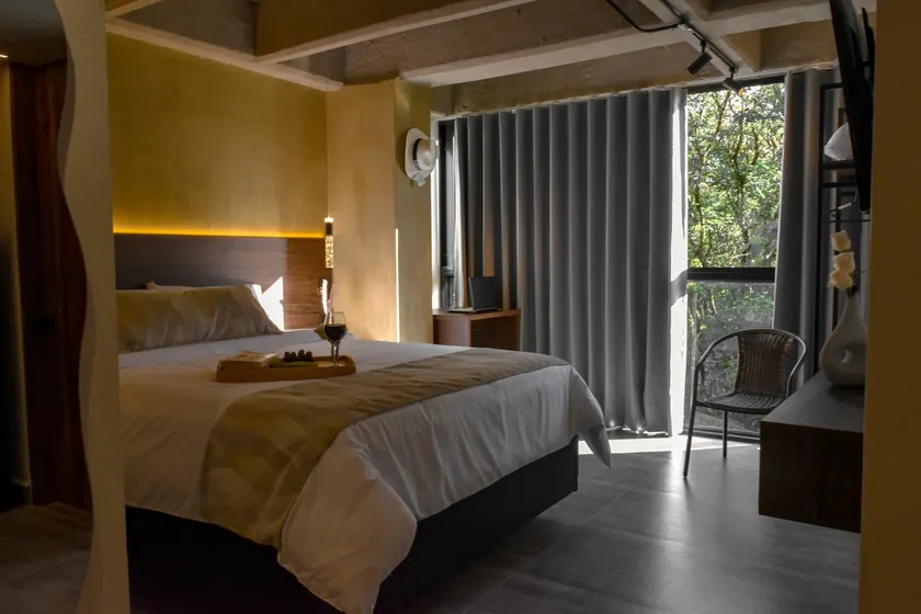 Exclusive Medellín Retreat 5 Min to Airport+Nature - Image 1