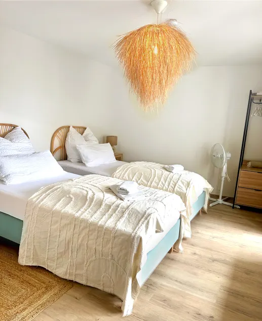 New: Chic 3-room apartment, up to 6 people, central - Image 1