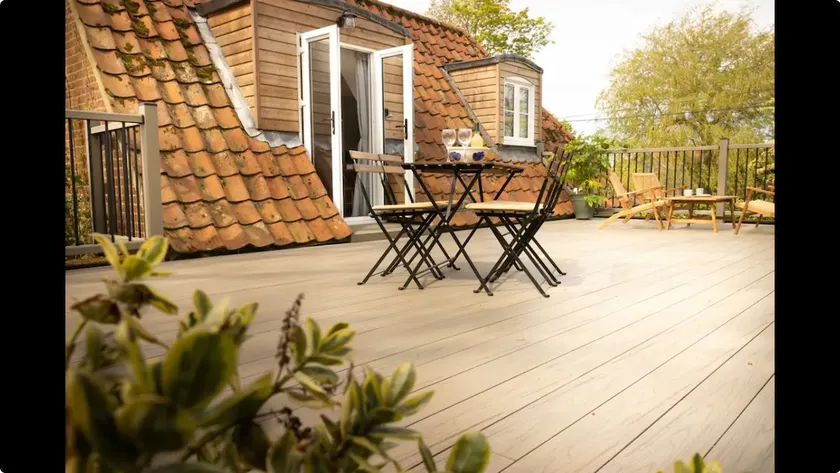 Little Owl Lodge - Image 1