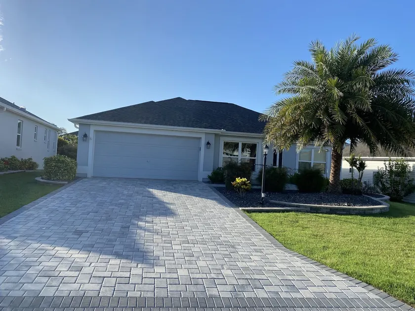 Amazing home in The Villages, FL - Image 1