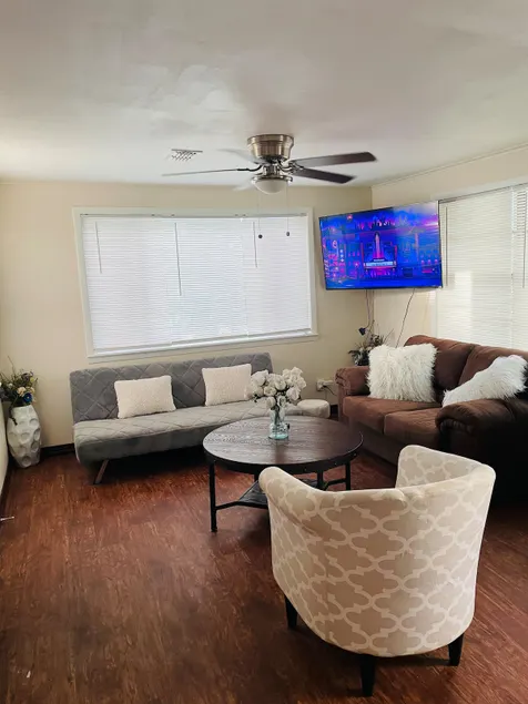 Home close to outlets-mall, hospital, spaceX, mex. - Image 1
