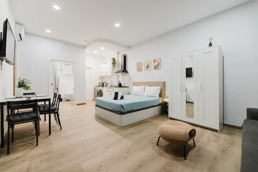 The Apartment Botanic - La Puerta de Oliva - Image 1