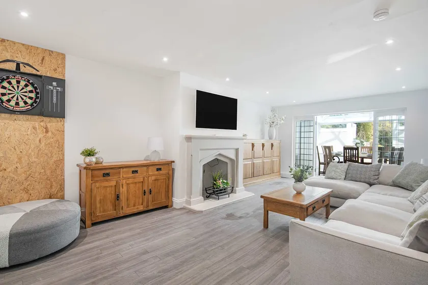 The Roost Group - Brands Hatch 6 Bedroom Home - Image 1