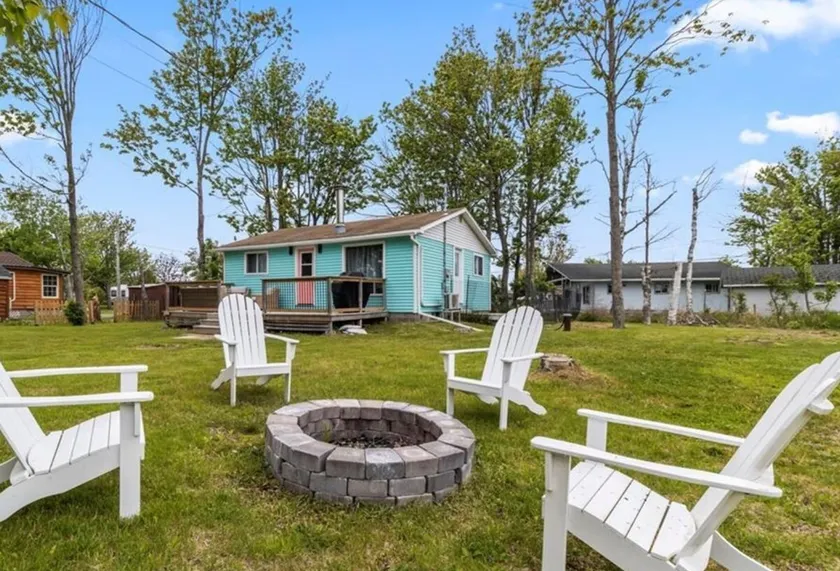 Sea'Renity Beach Cottage w/ Fully Equipped Kitchen - Image 1