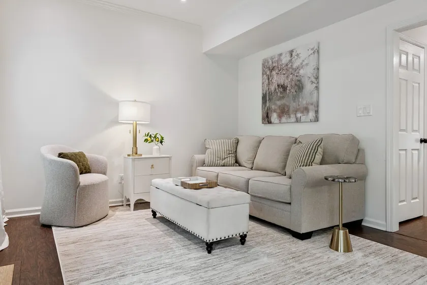Beautiful 3 Bedroom On The River! - Image 1