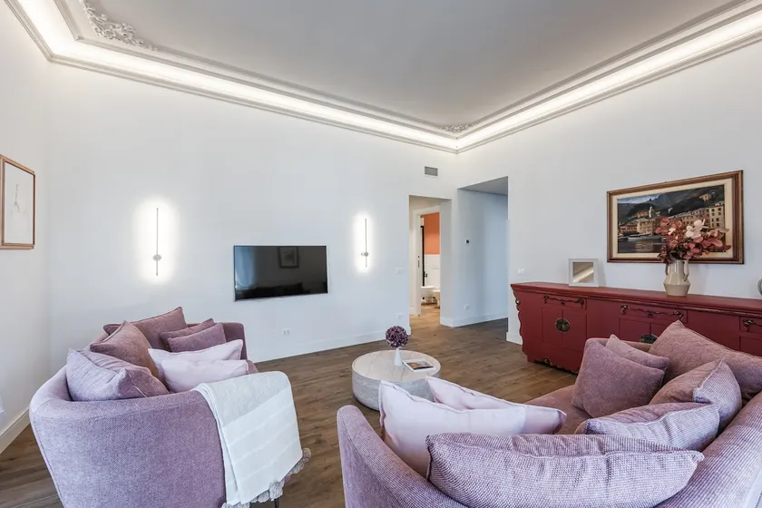 Luxury by the Sea - Central Design Apartment with AC - Image 1