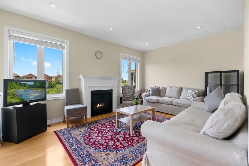 Cozy Family Home | Netflix, Backyard & Quiet Area - Image 1