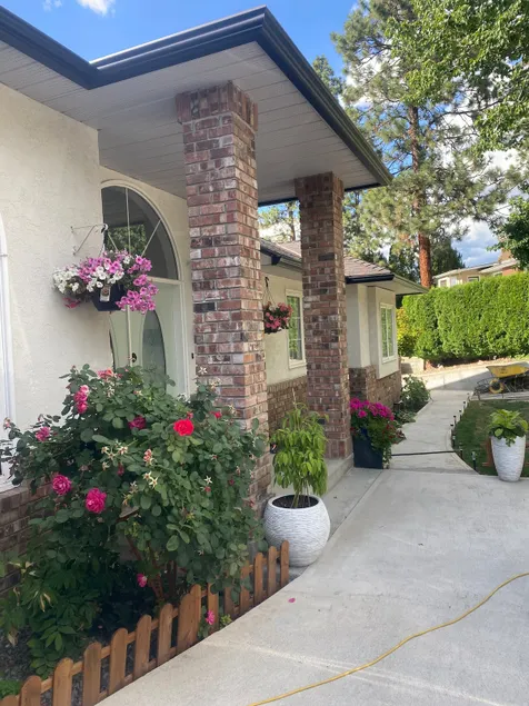 Mountain Breeze Retreat - Image 1