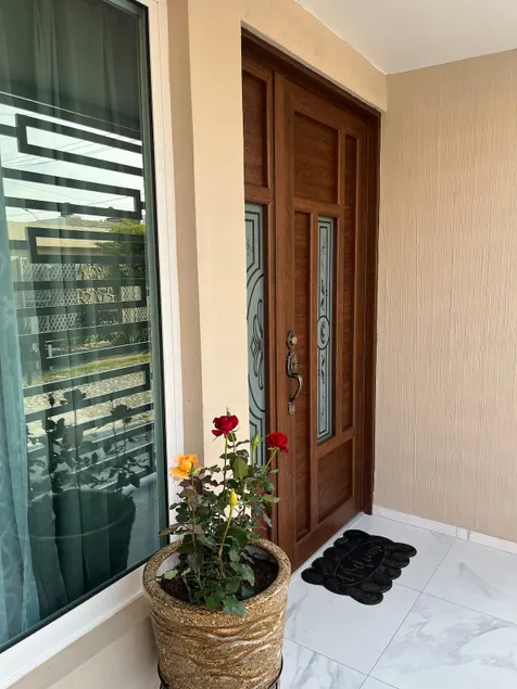 We offer you comfort, elegance and security. - Image 1