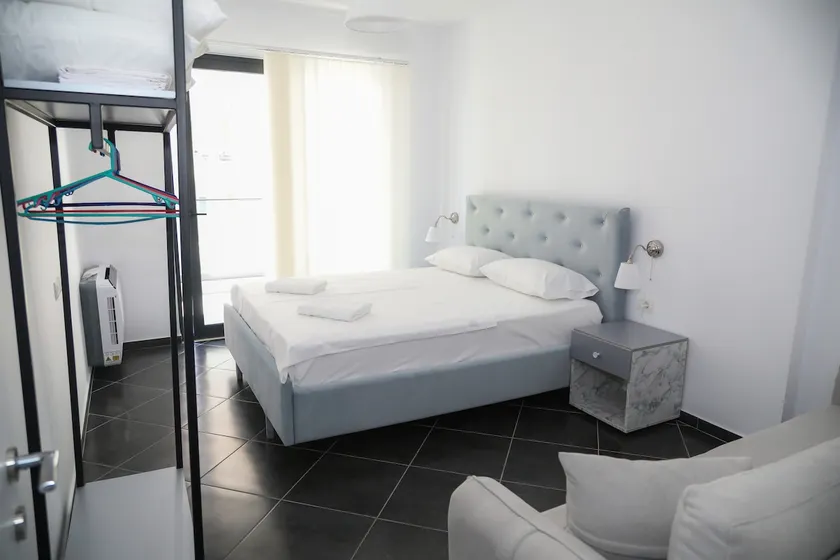 Azura (room 2) - Image 1