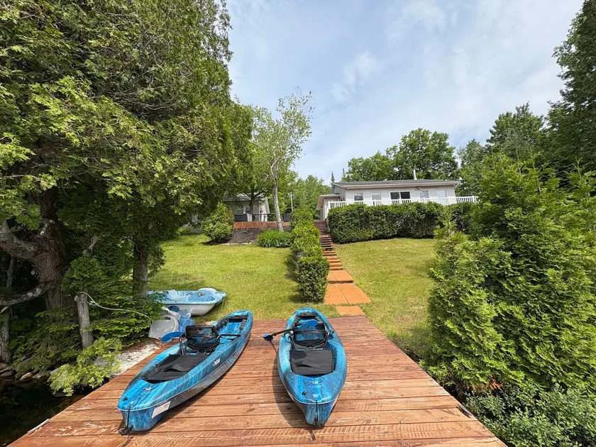 L'Azimut - Lake Bouchard - Image 1