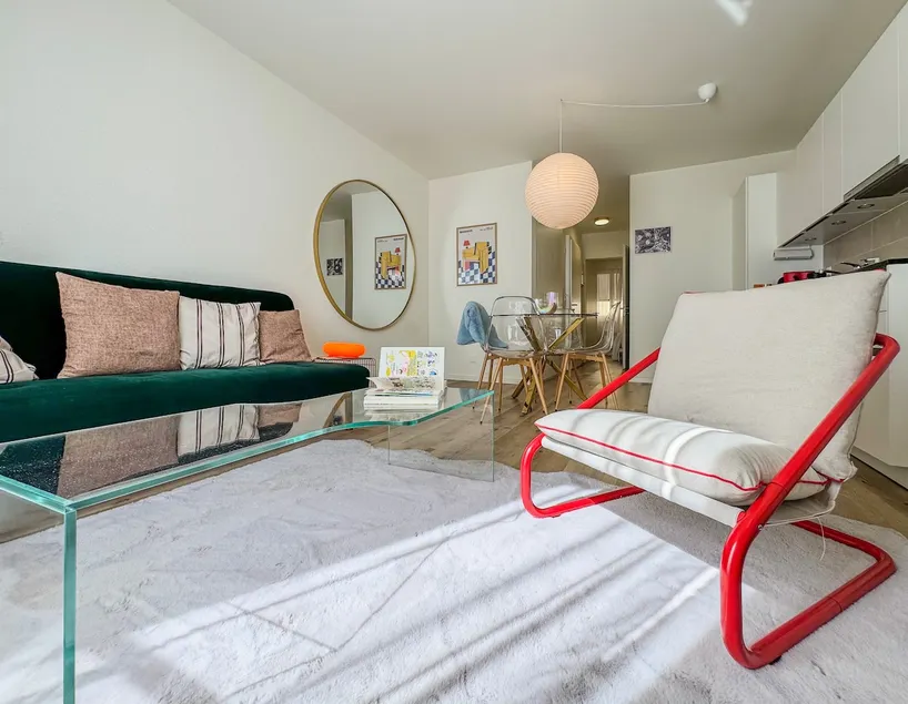 Large apartment 5 minutes from the train station/lake - Image 1