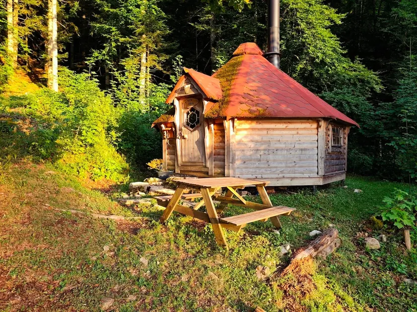 Unusual Finnish kota hut in Vercors HOSSA - Image 1