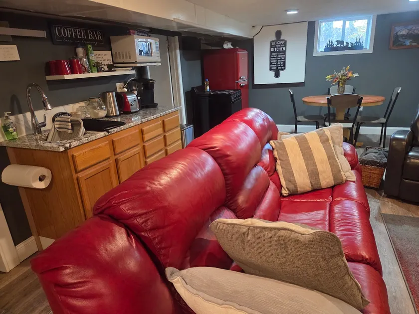 The Short Stop Apartment - Image 1