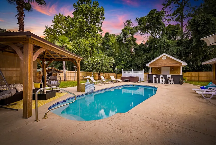Sunshine & Whiskey |Private Pool, Hotub & Gameroom - Image 1