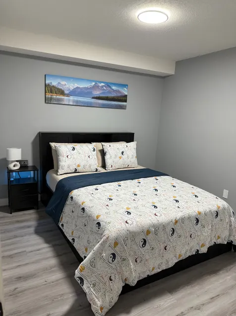 Guest suite in Calgary - Image 1