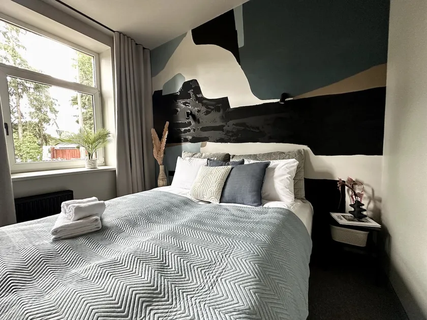 Modern Studio Stay I Compact Calm - Image 1
