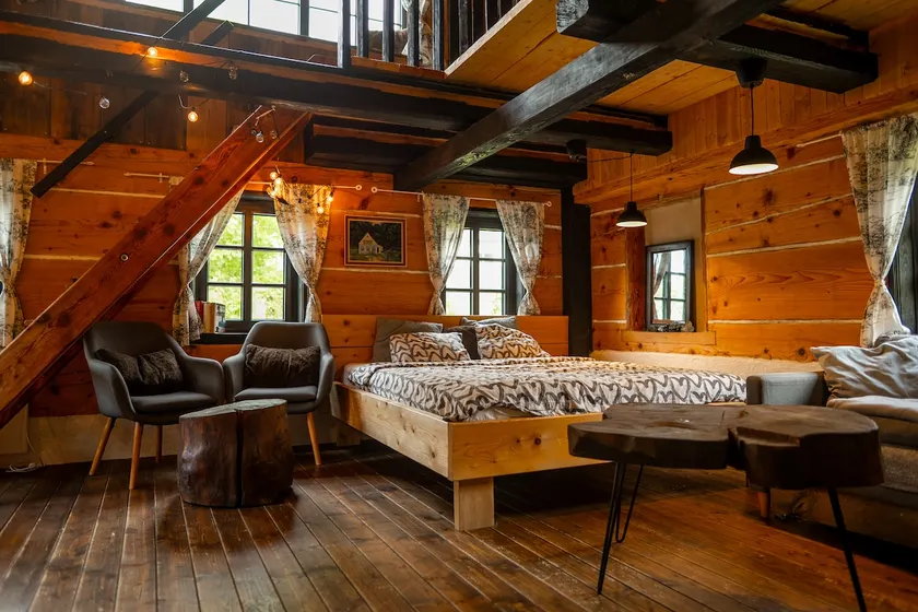 Relax in Authentic Cottage with hot tub & sauna - Image 1