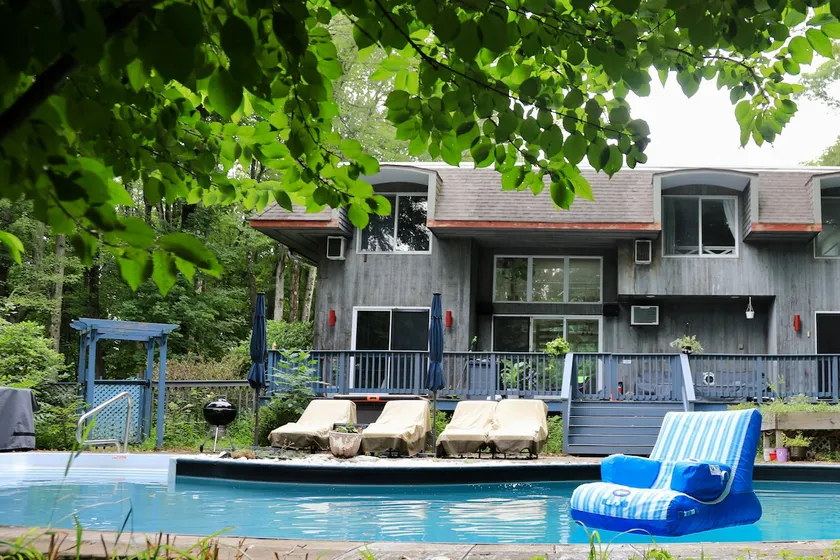 Private Apt Near HITS. Big Pool, Dog Park, 5 Acres - Image 1