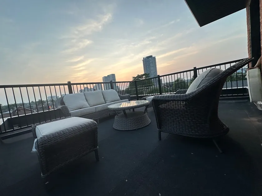 The Toronto Vibe – Unforgettable - Image 1