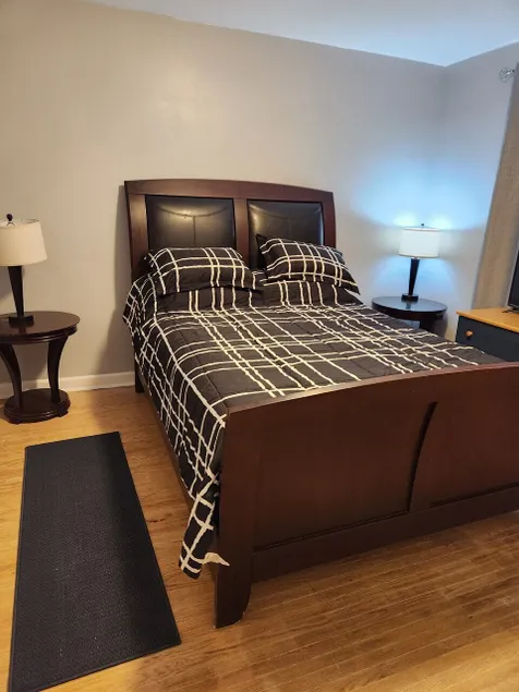 Northside comfort 2! - Image 1